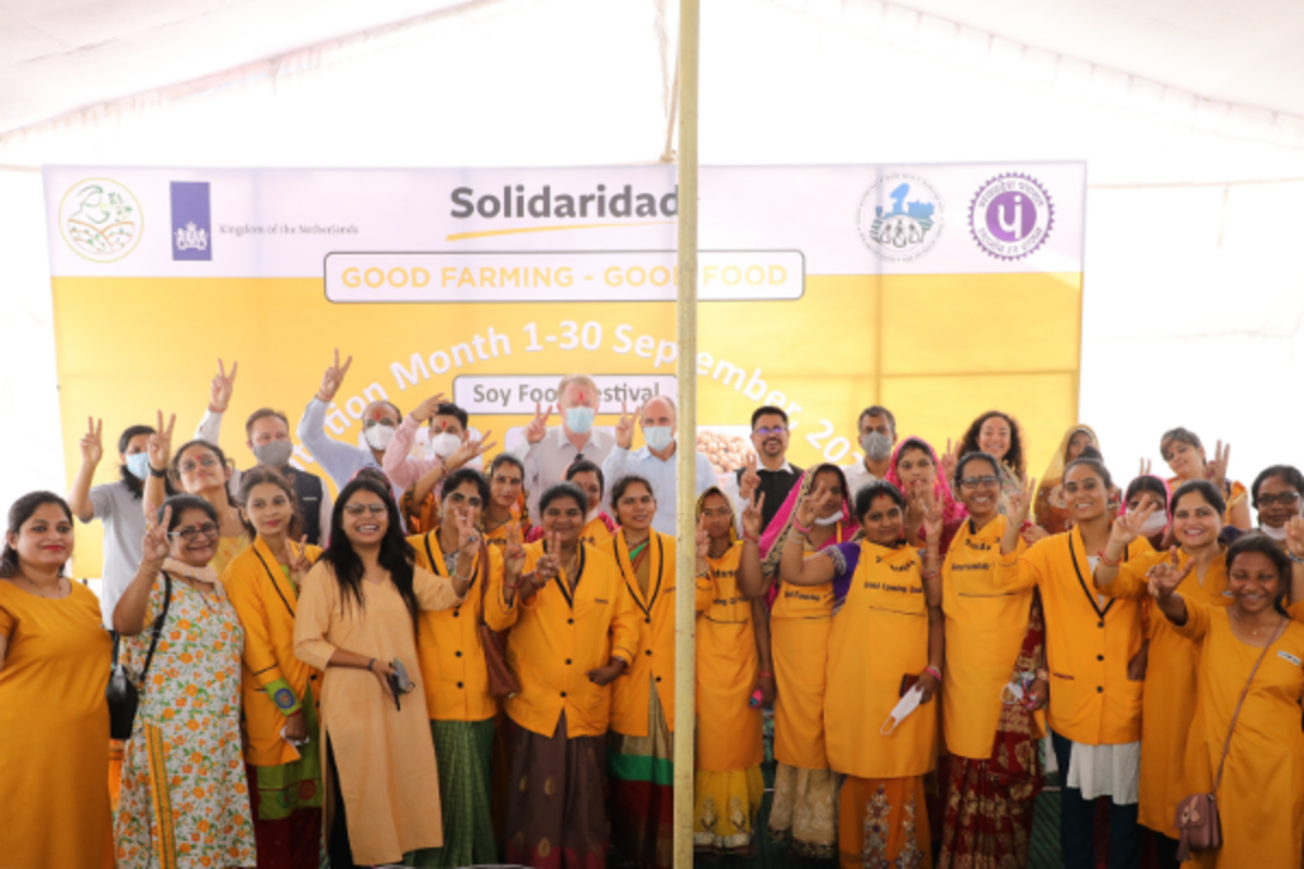 Image of participants at a Solidaridad workshop