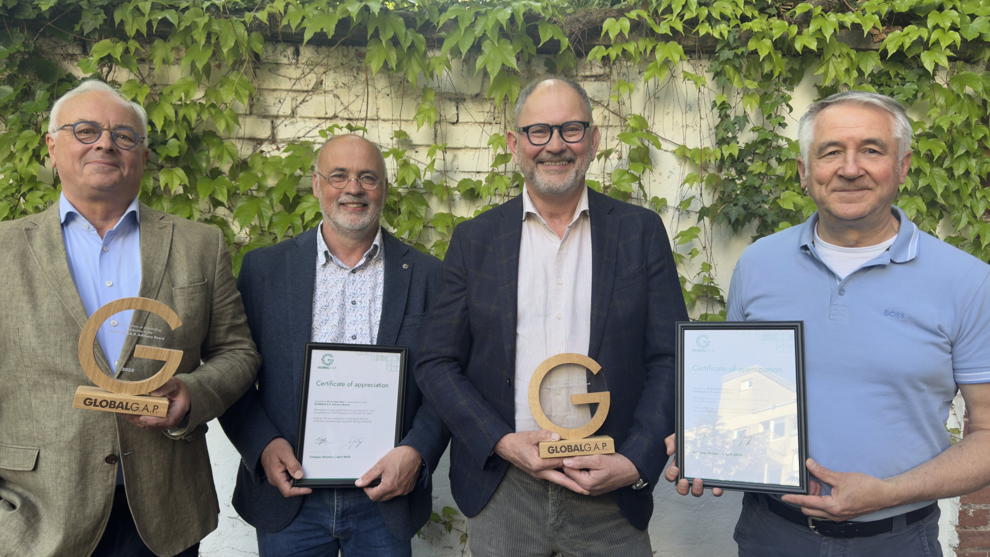 2025 outgoing members of the GLOBALG.A.P. Advisory Board receive recognition of their contribution in Cologne, Germany.